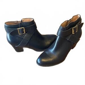 Vionic Black Ankle Boots with Buckle Detail